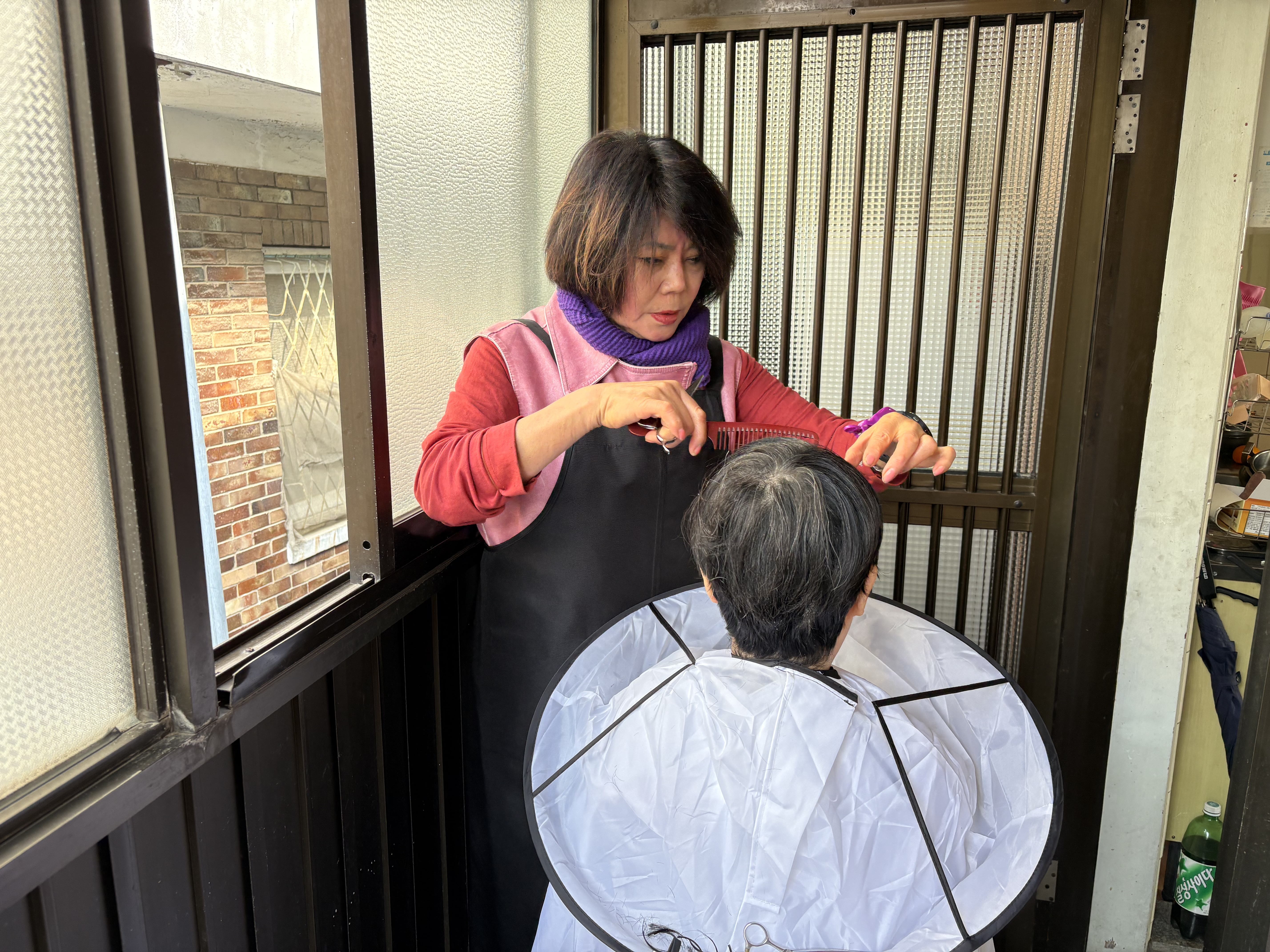 맞춤형사례지원팀 11월 방문이미용 실시